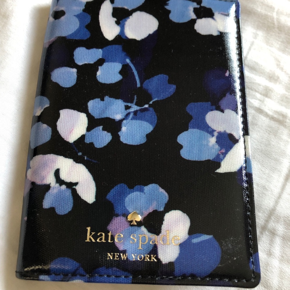 Kate spade passport holder. Like new!